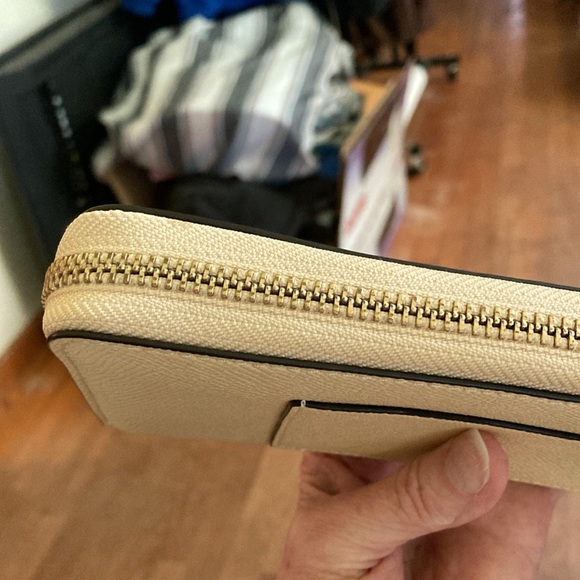 Coach Zip Wallet - Picture 5 of 11